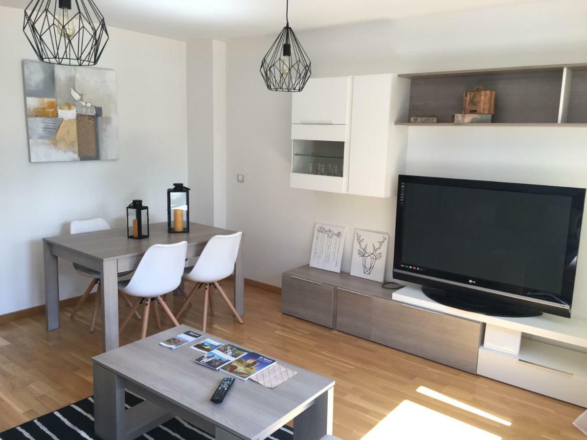 Alojamiento La Rosaleda Ponferrada Exteriör bild