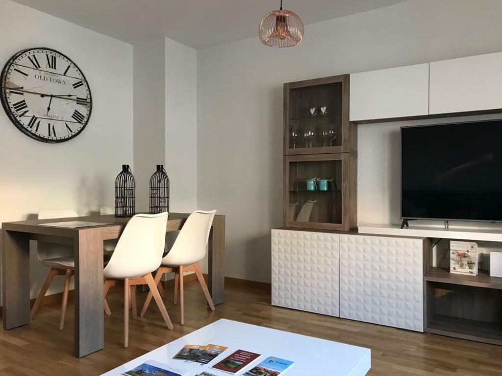 Alojamiento La Rosaleda Ponferrada Exteriör bild